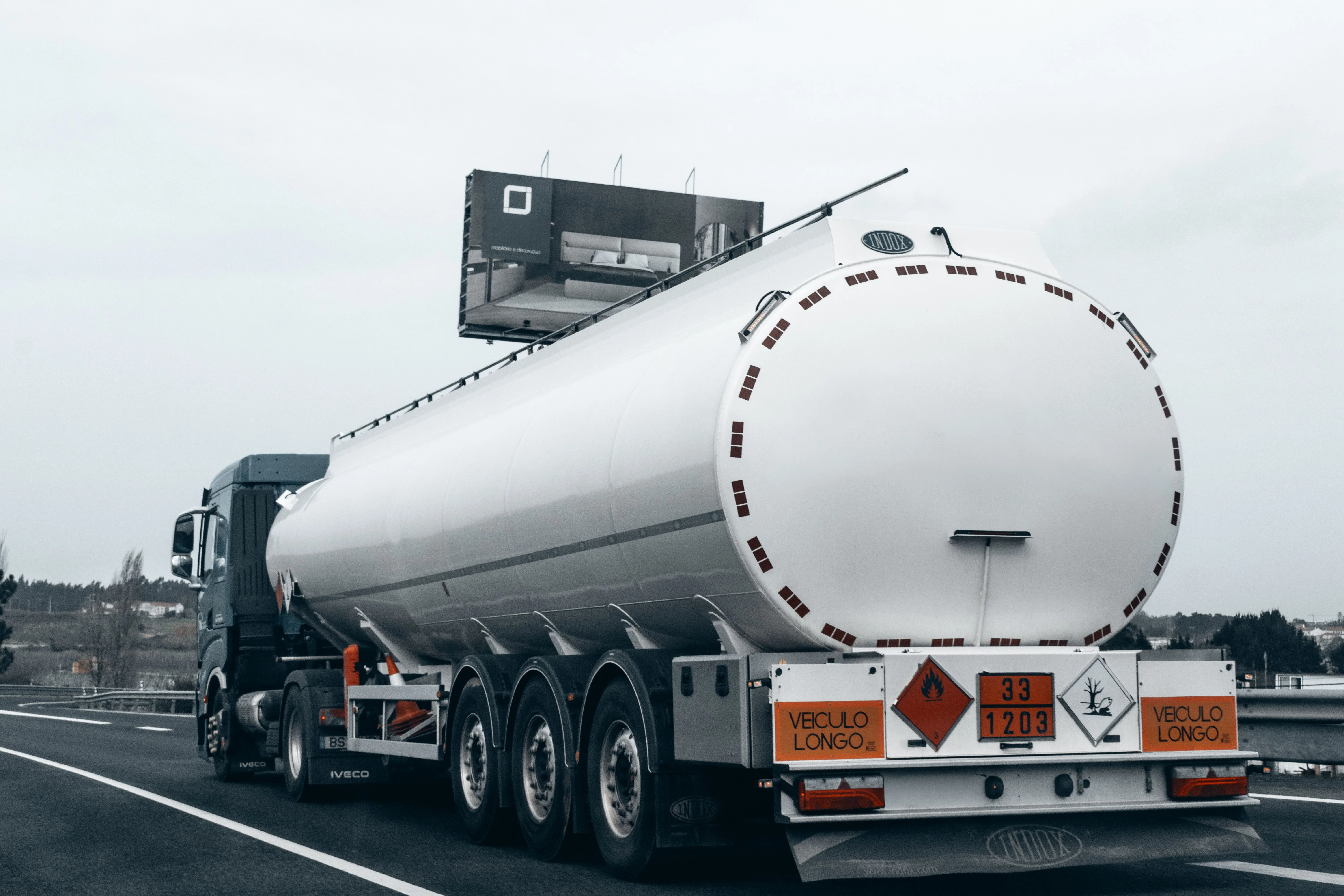 What to Have Ready Before You Call for Emergency Fueling