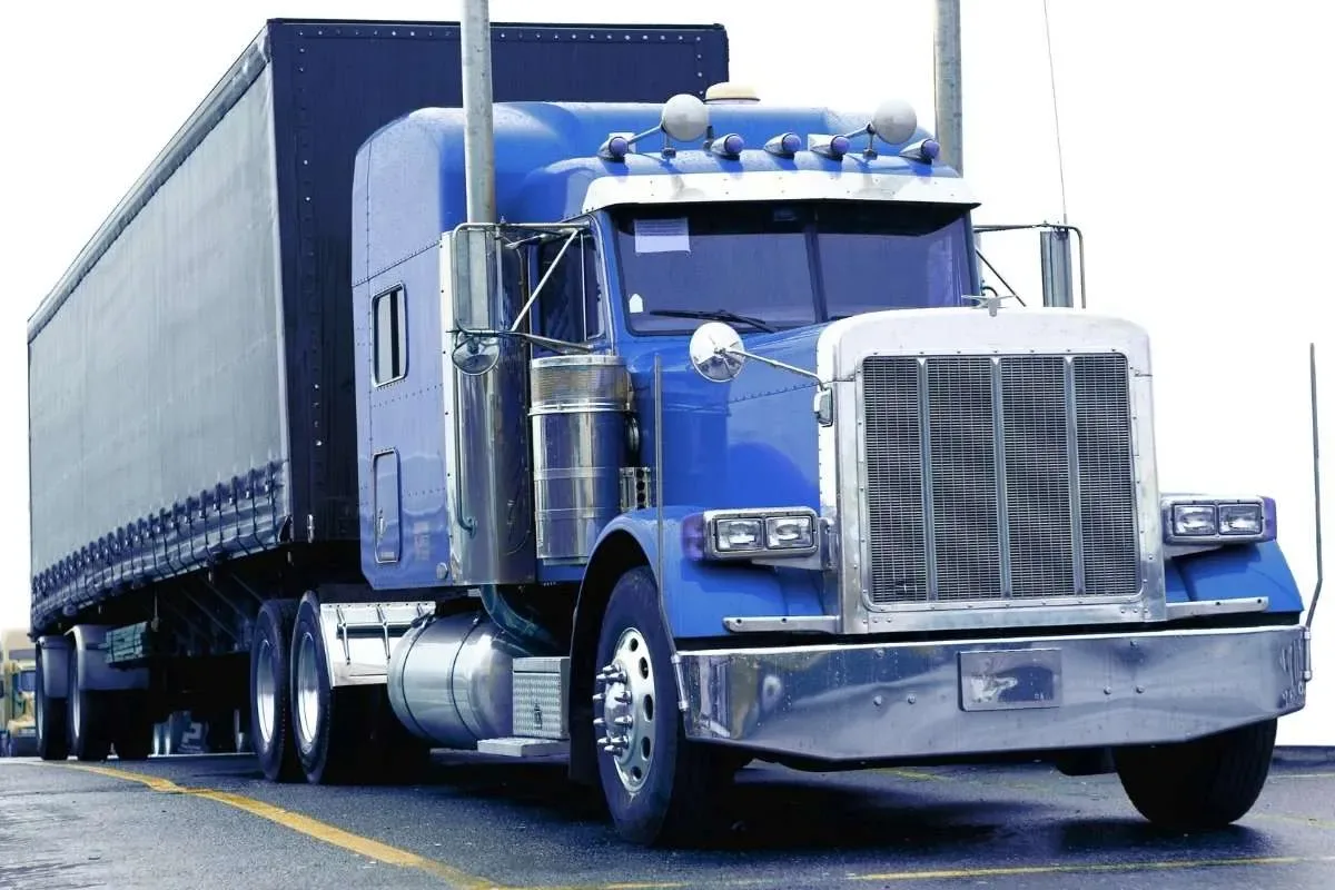 What Truck Drivers Should Check Before Starting a Long Haul Trip