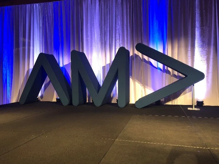 Retractable Banner vs Fabric Event Graphics: Which Is Better?
