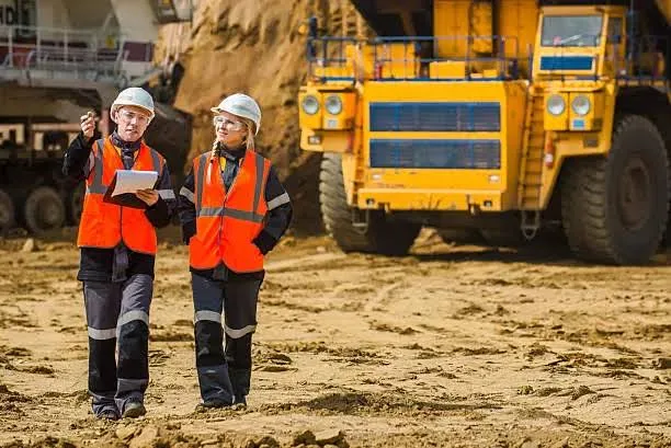 Using Augmented Reality in Mining: Applications, Benefits and the Future of Mine Operations