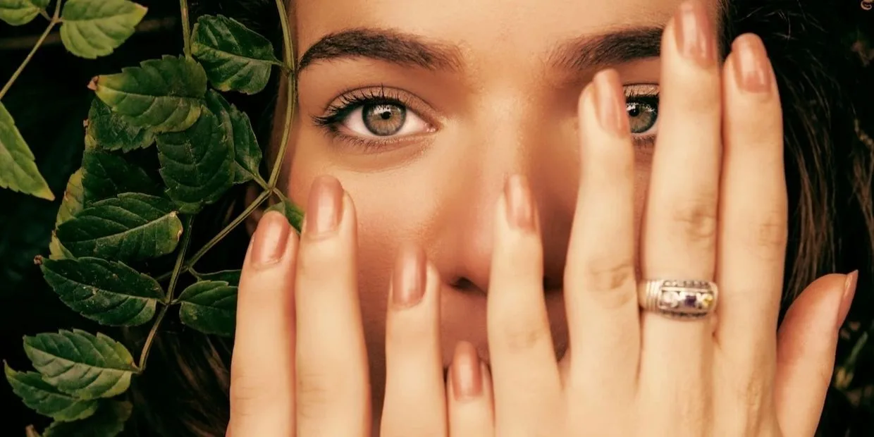 What Causes Random Fingernail Lifting? 7 Health Triggers