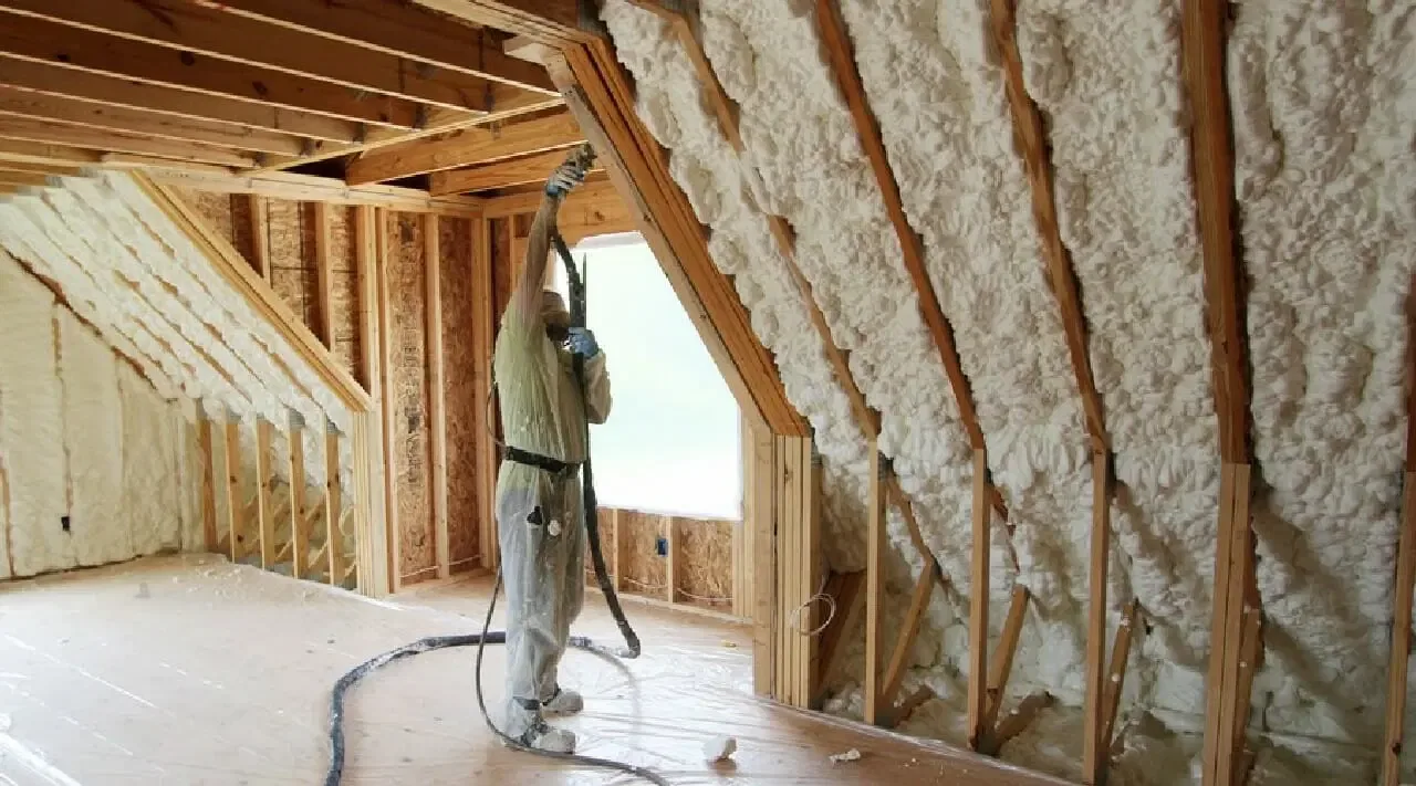 How Does Spray Foam Insulation Help Prevent Expensive Energy Loss in Albany, GA Homes?