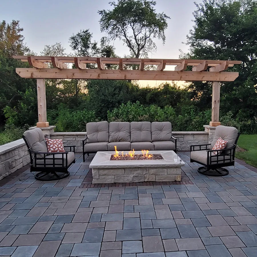 How Pergolas Support Climbing Plants and Outdoor Shade Solutions
