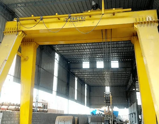 Rail-Mounted vs Rubber-Tyred Gantry Cranes | Vertex Cranes
