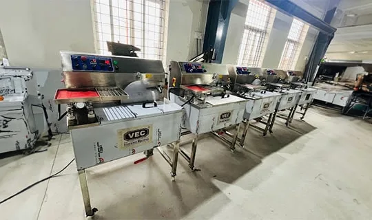 Manual Chocolate Tempering Molding Machine Manufacturers | VEC Choco Tech