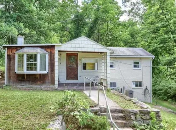 The Mechanicsburg Choice Every Buyer Faces: Resale or New Construction
