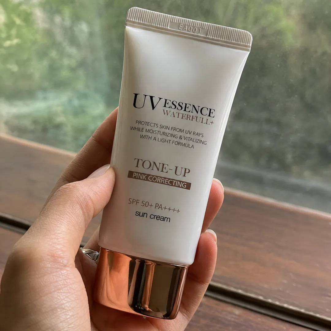 Tone-Up Sunscreen Explained: What It Actually Does For Your Skin