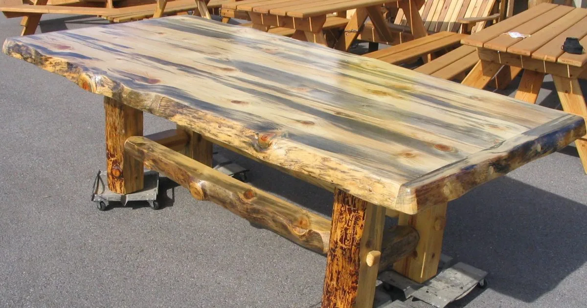 What Makes a High-Quality Log Wood Dining Table?