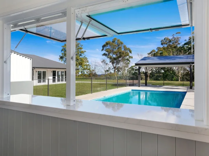 What Makes Aluminium Servery Windows Ideal for Busy Lifestyles