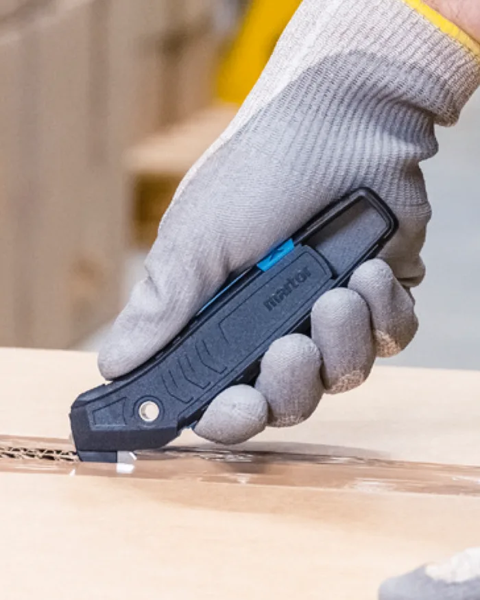 Industrial Uses of Box Cutter Knives Beyond Opening Boxes