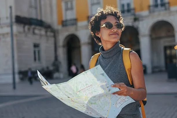 Portable Playgrounds: Exploring Online Gaming in the Midst of Travel