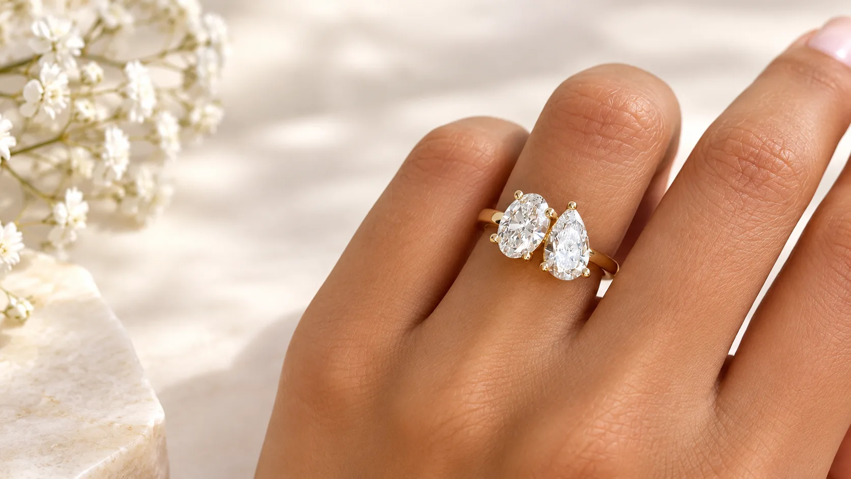 How to Compare Engagement Rings Under $2,000 Online