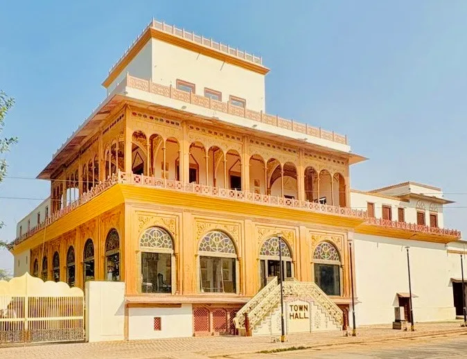 When Should You Choose a Rooftop Restaurant in Bharatpur?