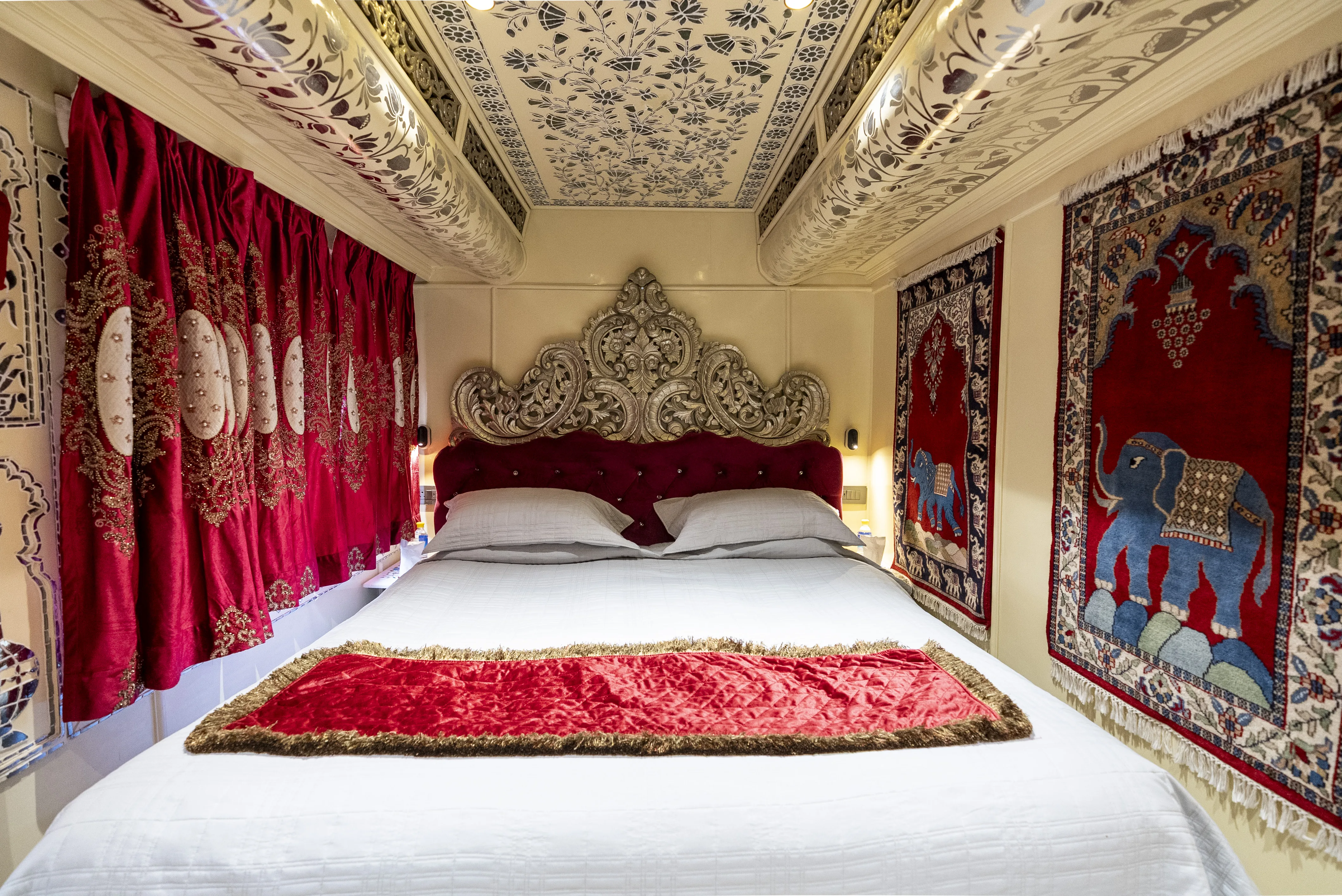 Palace on Wheels Cabins – A Royal Journey Through Luxury, Comfort, and Heritage