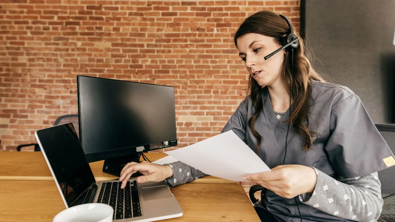 Time tracking in healthcare organizations: the admin nobody trained for