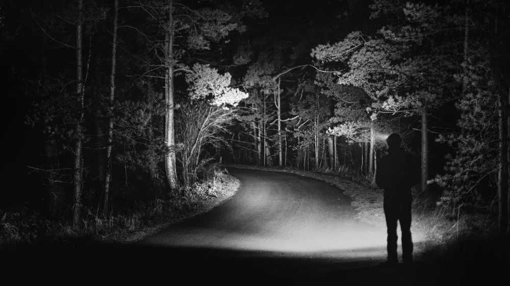 How Everyday Carry Flashlights Make Daily Tasks Easier