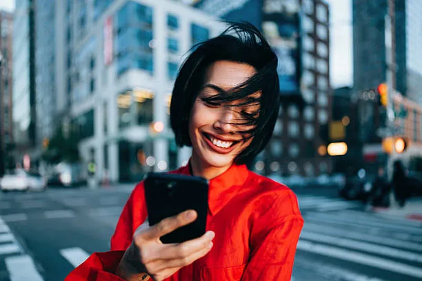 Idle Miles, Active Minds: Online Gaming in the Flow of Travel