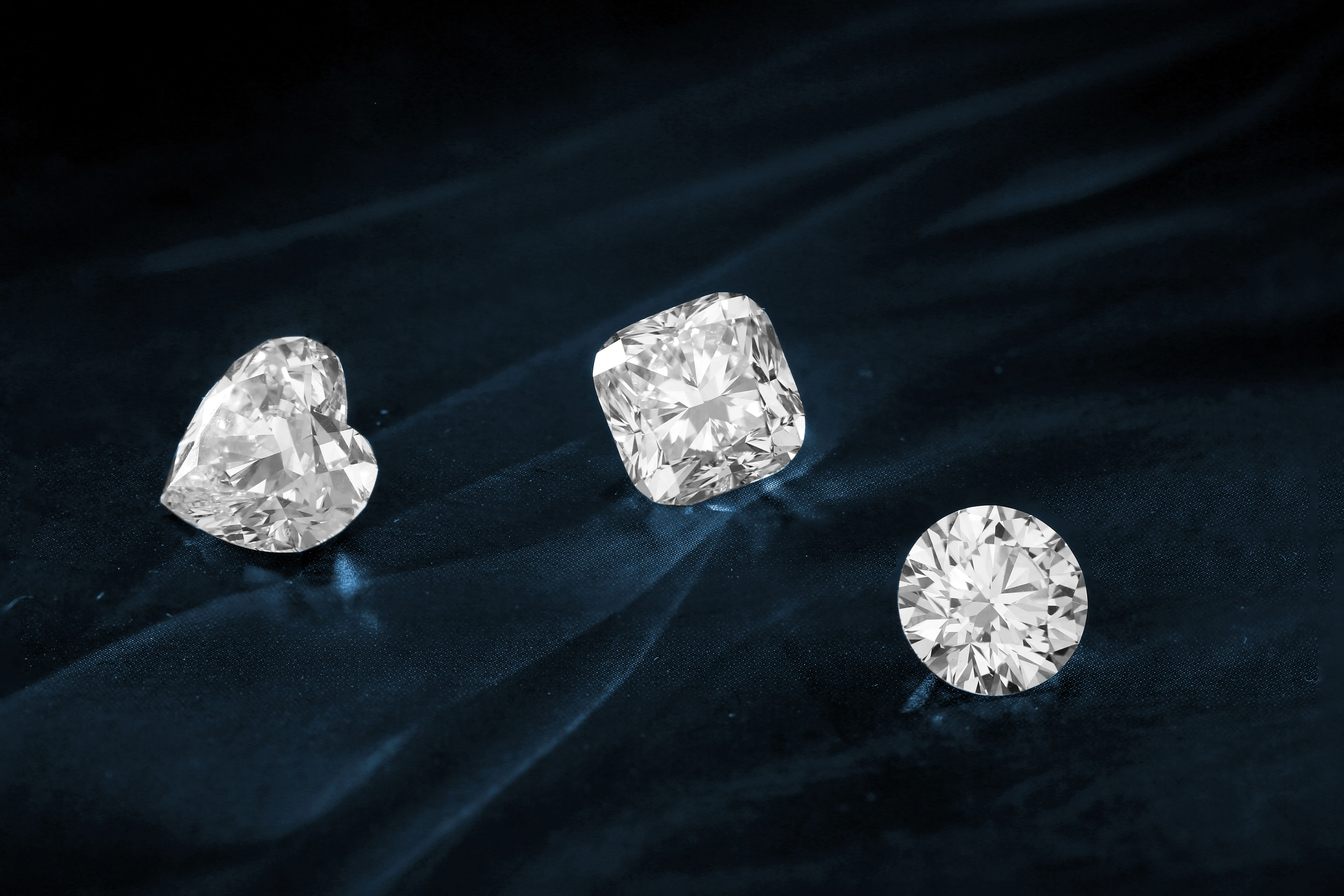How a Diamond Search Engine Simplifies Diamond Shopping