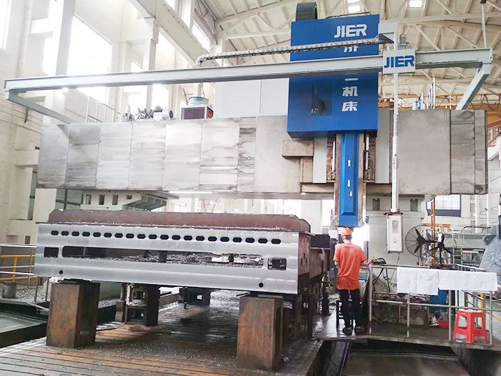 Hole Finishing For Custom CNC Parts: Boring, Reaming, And Honing Compared