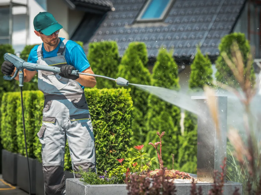 Why Seasonal Garden Cleaning Can Keep Your Yard Under Control