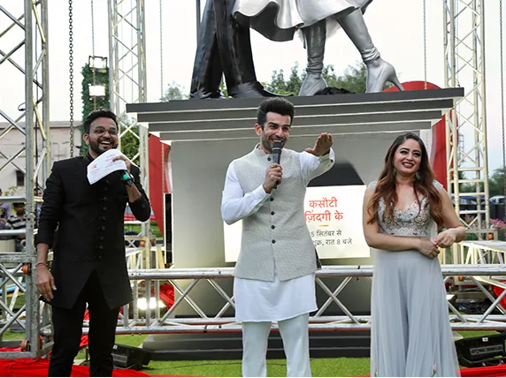 Award Ceremony Anchor for Professional and Memorable Events