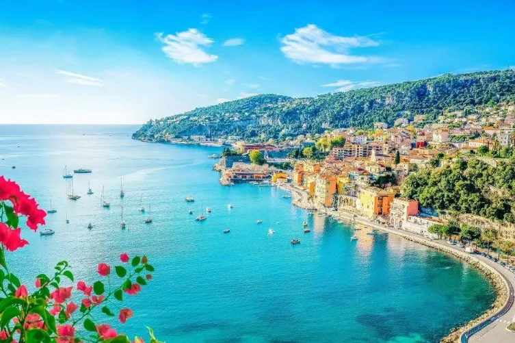 Best Places To Visit in France: Amazing Tourist Spots With Enchanting Views
