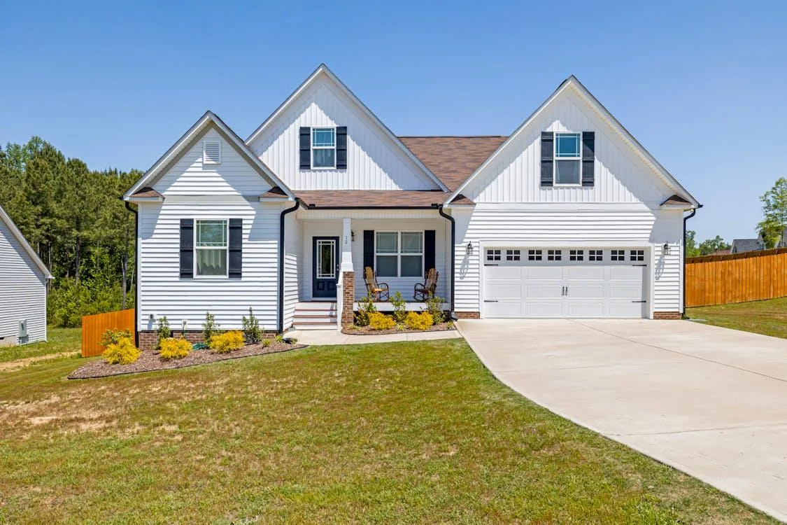 Roofing Materials 101: Understanding the Options for Residential Properties
