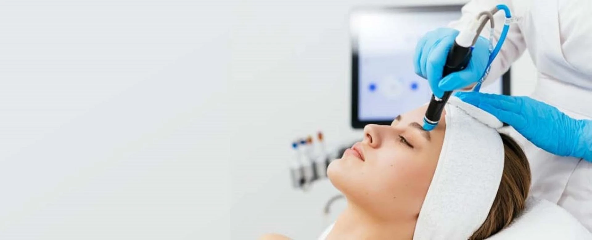HydraFacial Treatment in Delhi: Is It Just Hype or the Real Glow Deal?