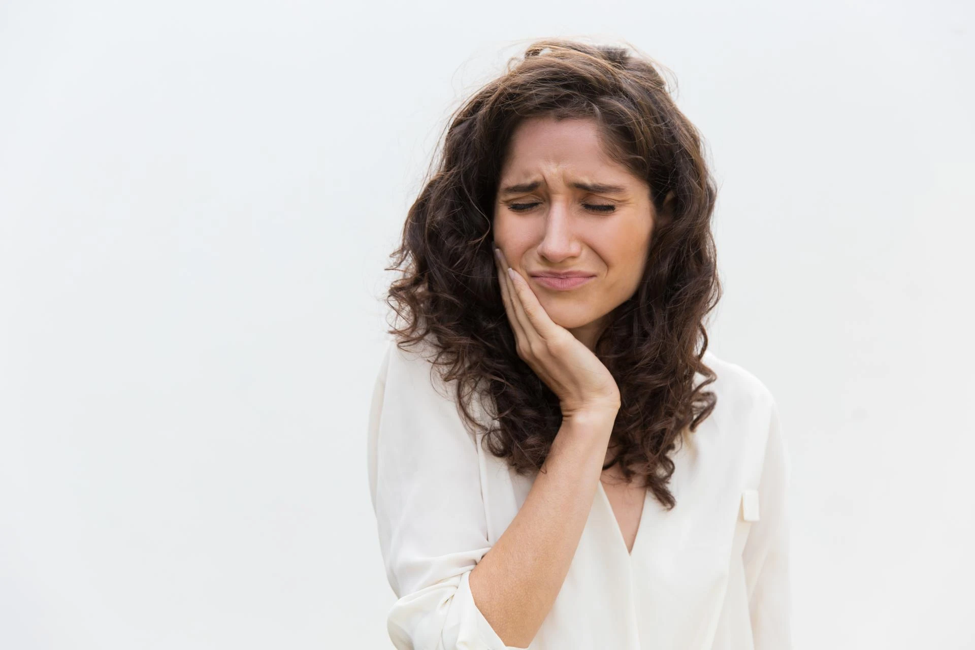Understanding Emergency Dental Services and All-on-4 Dental Implants