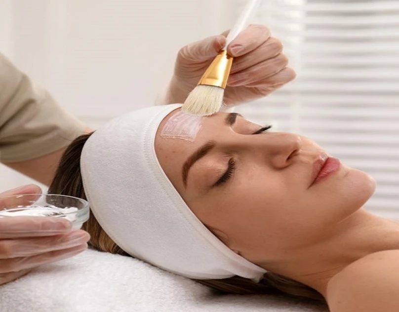 Understanding the Chemical Peeling Process: Step-by-Step Guide