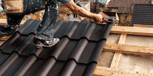 Roof Repair vs. Roof Replacement: A Complete Guide
