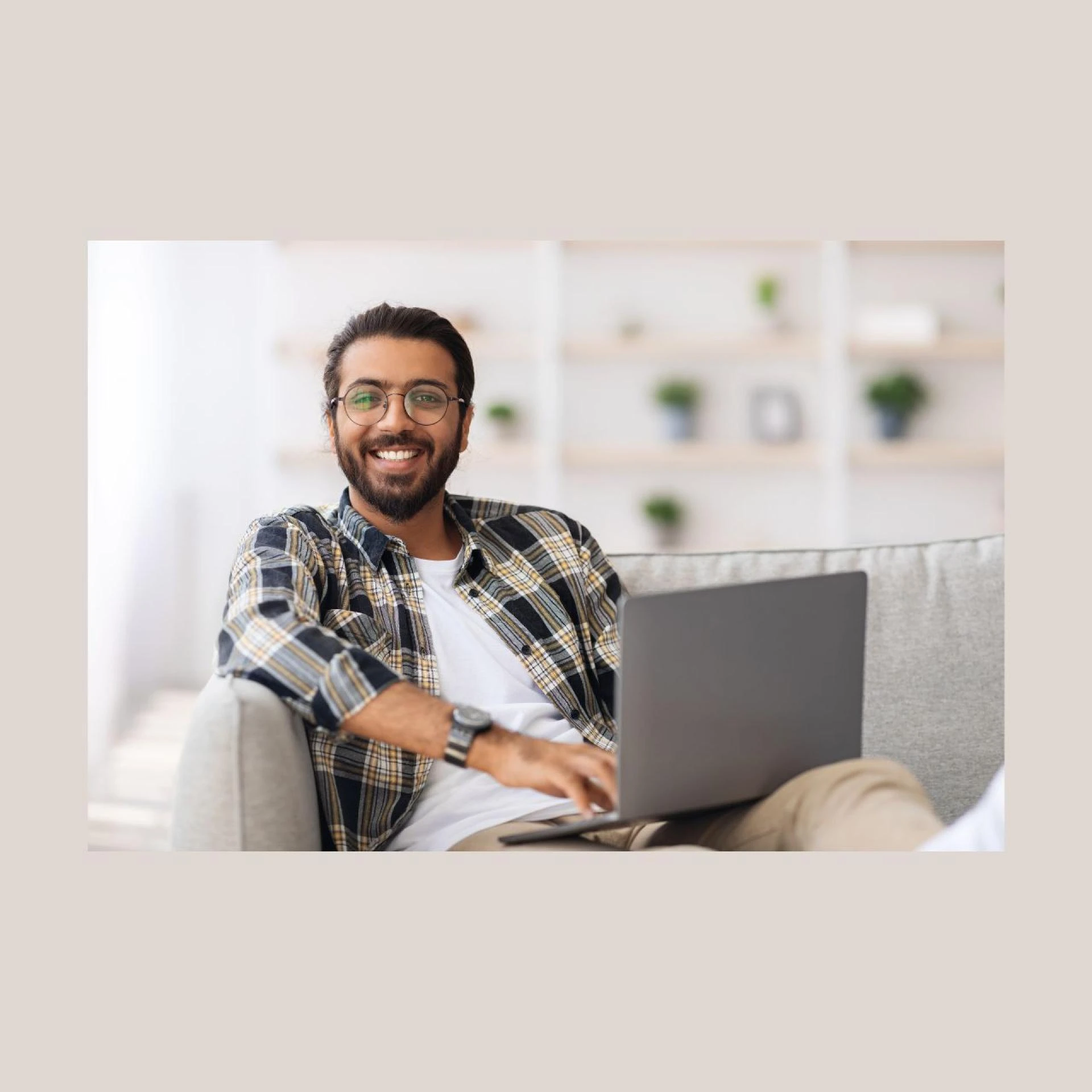 What Makes Online Amity University Stand Out from Other Online Universities?