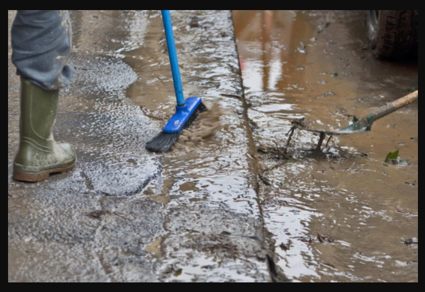 Landscaper and Clean Up for Bad Weather Services in Palm Coast, FL: Keeping Your Outdoor Spaces Pristine and Safe