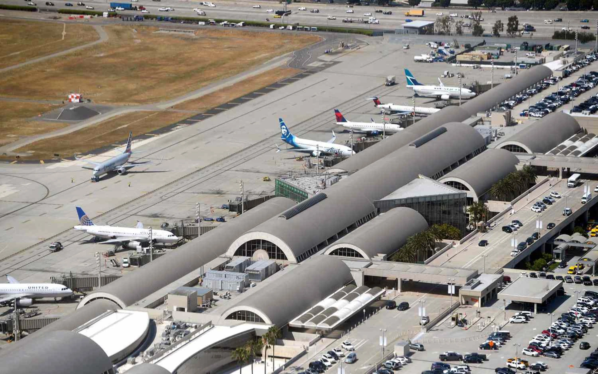 Navigating Your Magic: From SNA Airport to Disneyland - A Comprehensive Guide