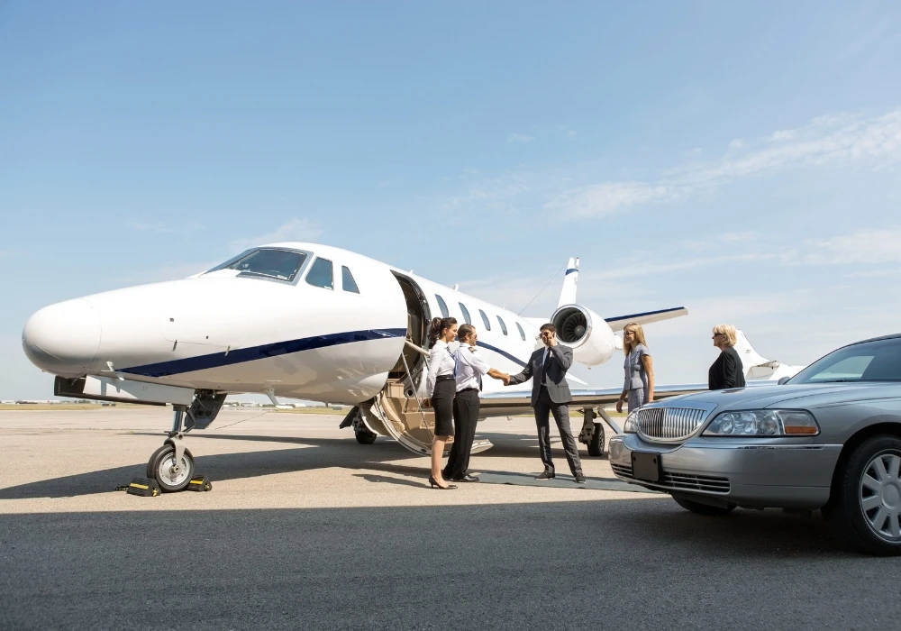 Best Airport Limousine Services in Singapore: Your Guide to Reliable Transfers & Seletar Airport Transfers