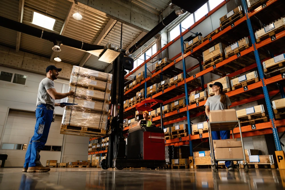 3PL Warehousing or Dropshipping: Which is Better for E-Commerce?