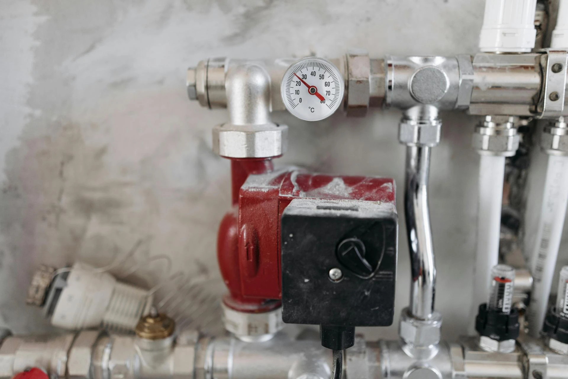 How to Get an Endless Hot Water Solution in Pickering for Your Home