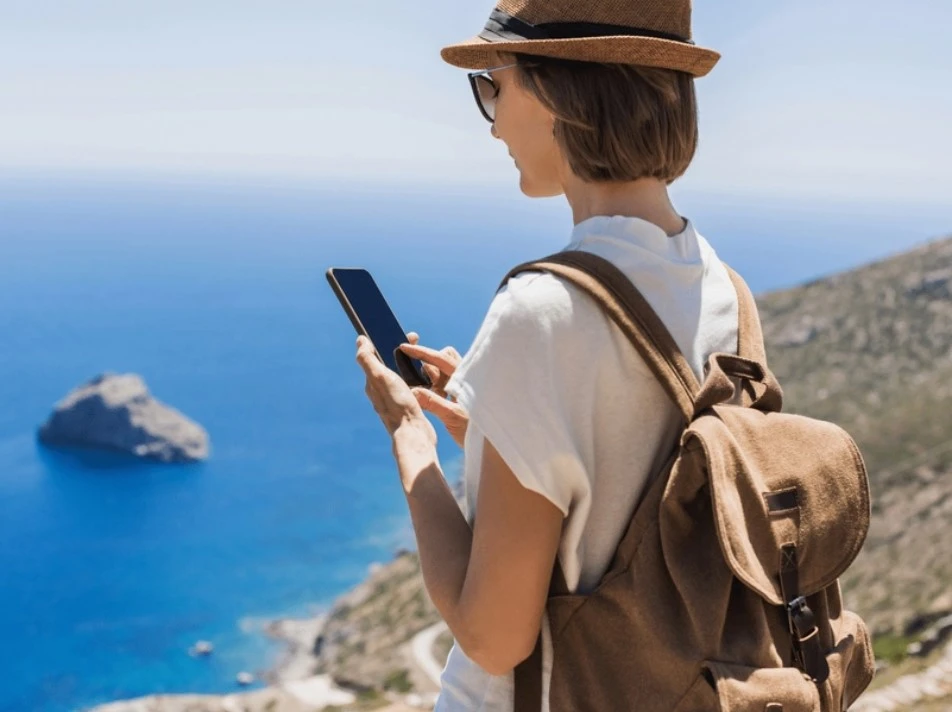 Technology for Solo Travelers: Staying Safe and Connected