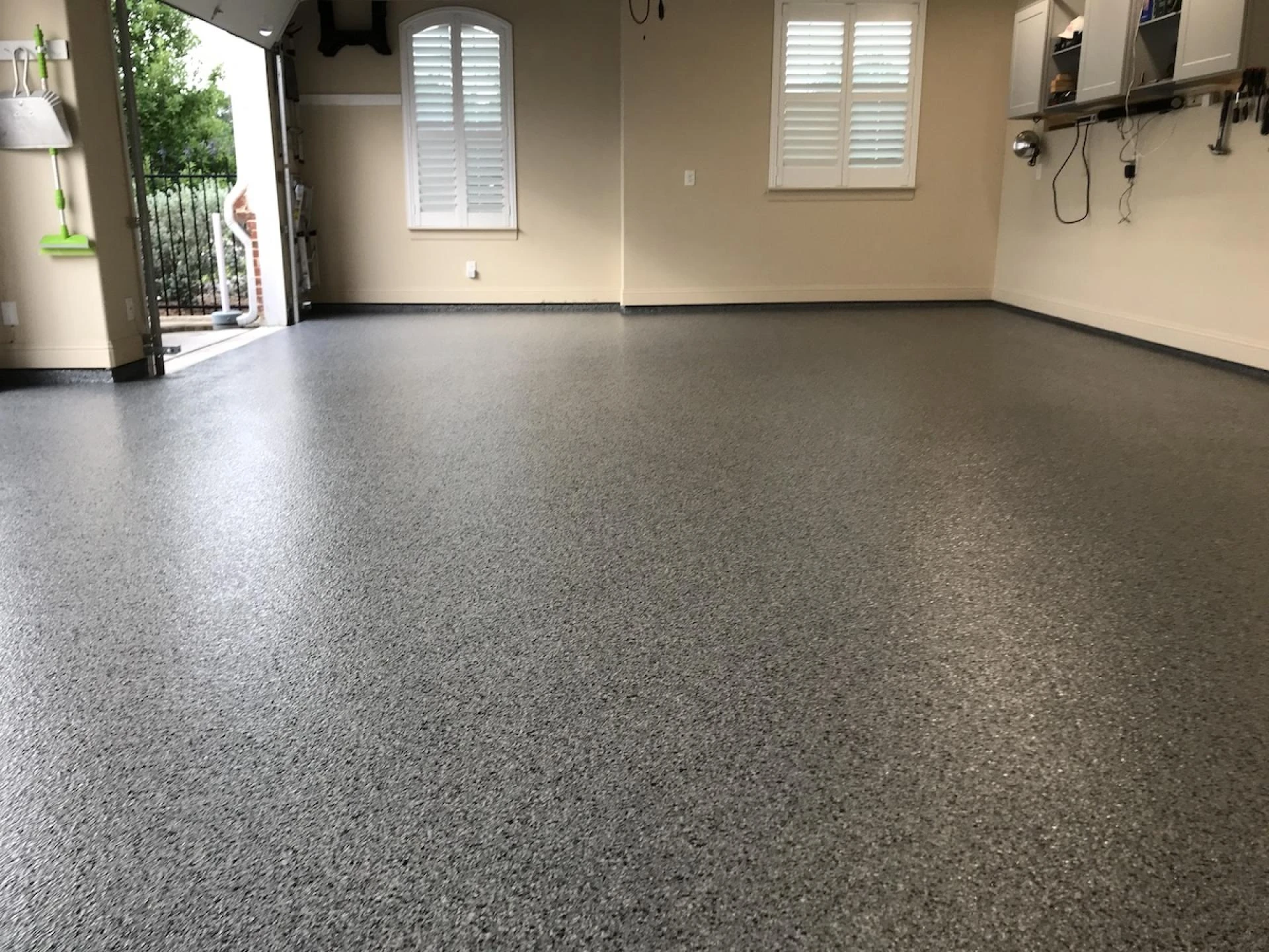 The Benefits of Hiring Professional Epoxy Contractors