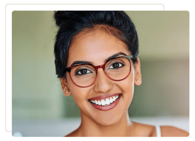 Style and Clarity: Shopping Smart for Eyewear and Accessories Online