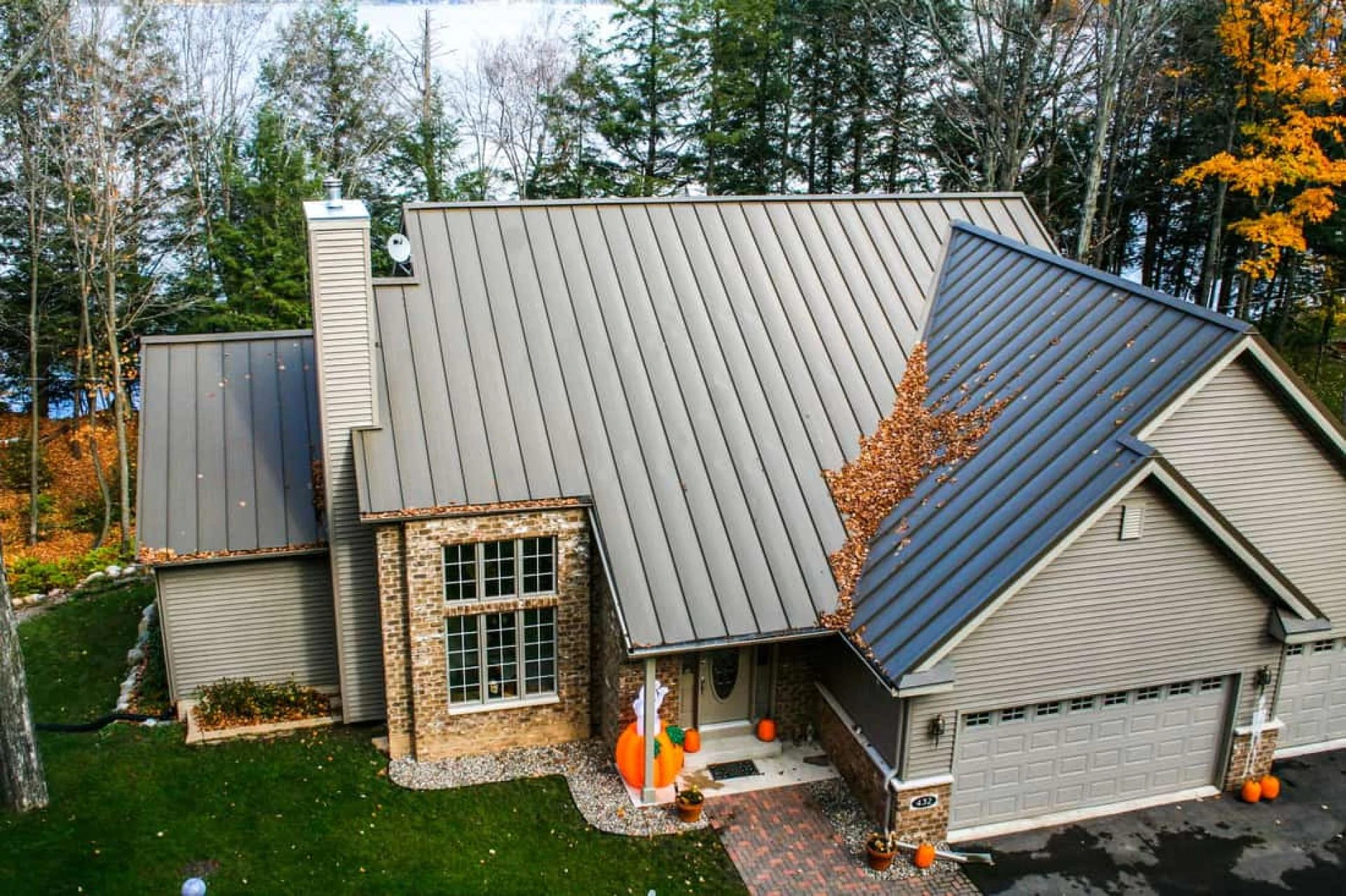 Durable and Stylish Metal Roofing Services in Downey, CA