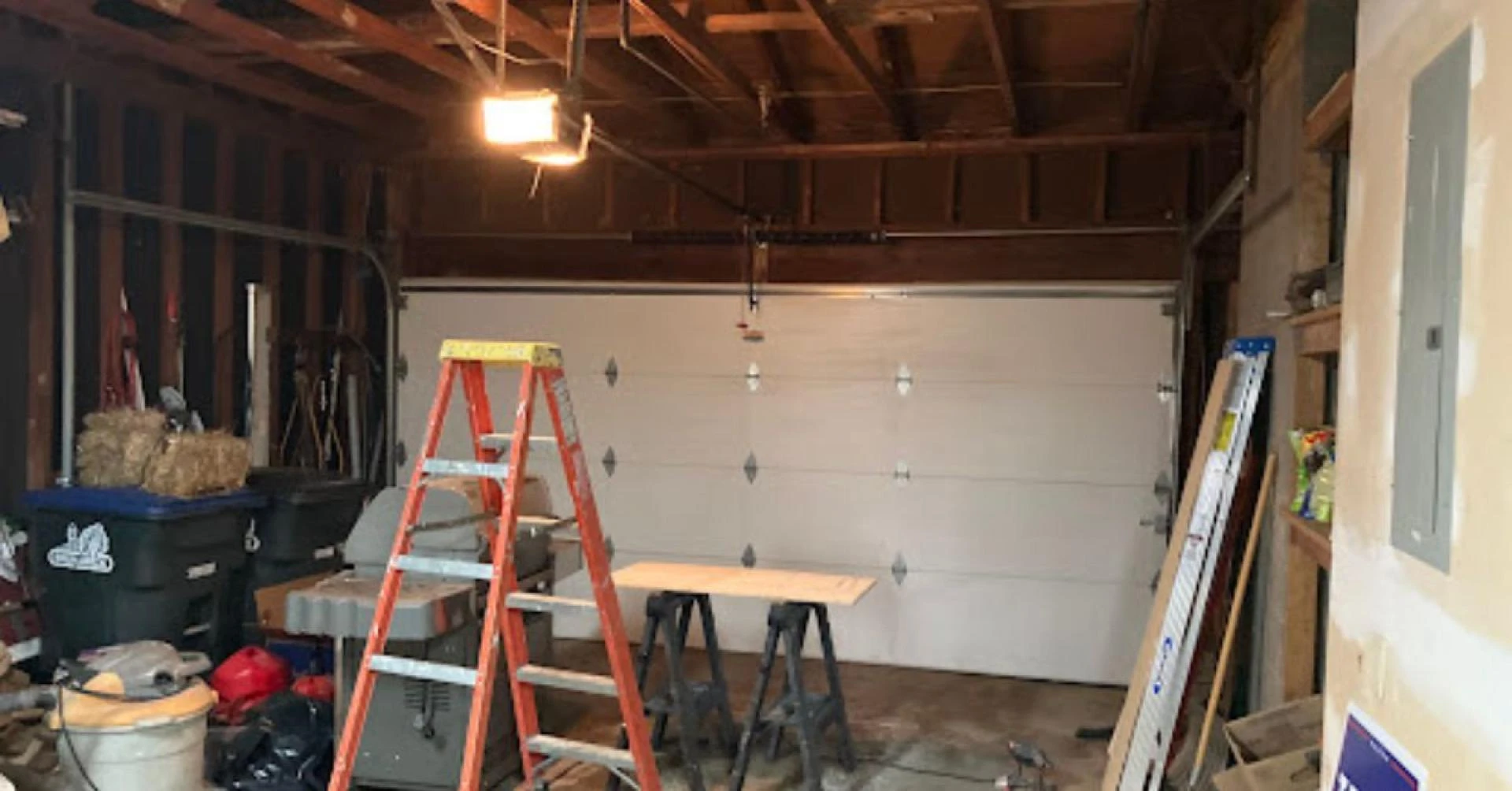 Garage Repair and Door Installation in Ohio: Top 5 Reasons to Hire Professionals