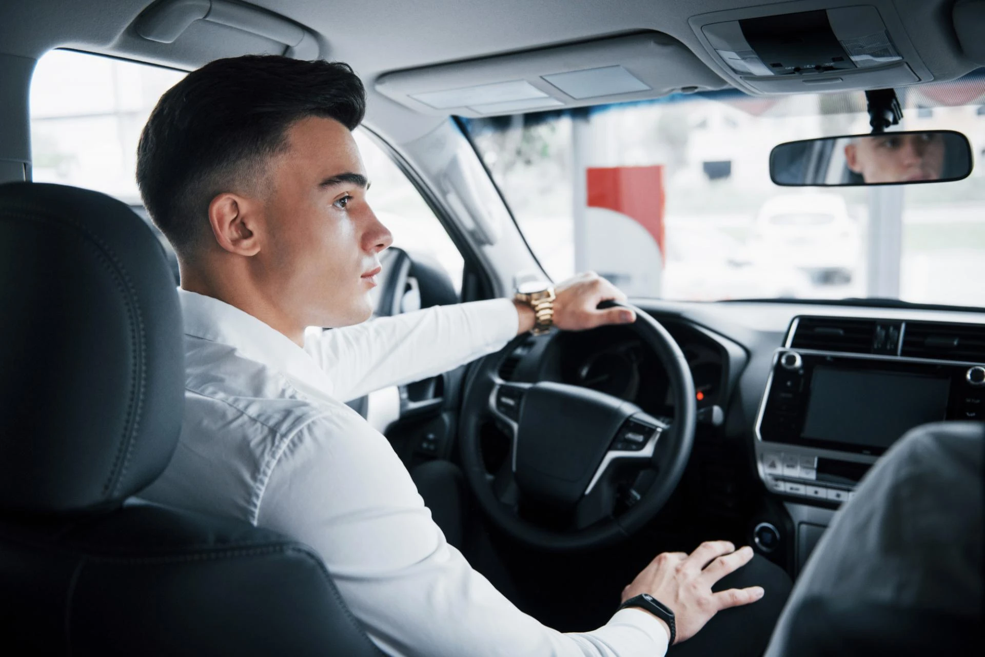 Making the Most of Safe Driver Dubai Services in 2025