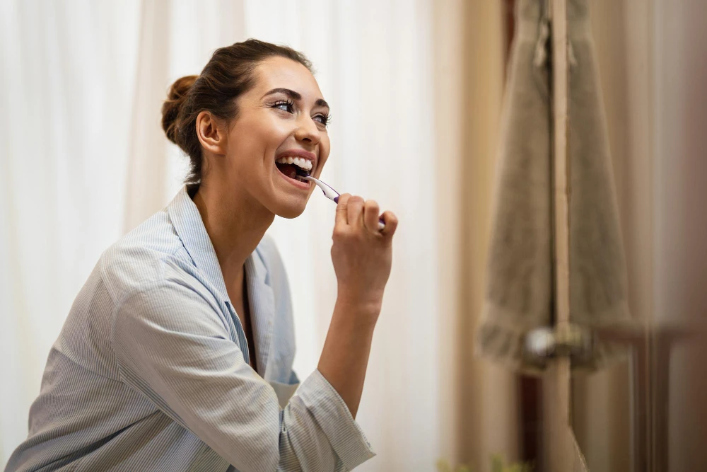 Top 7 Tips for Maintaining a Healthy Smile at Home