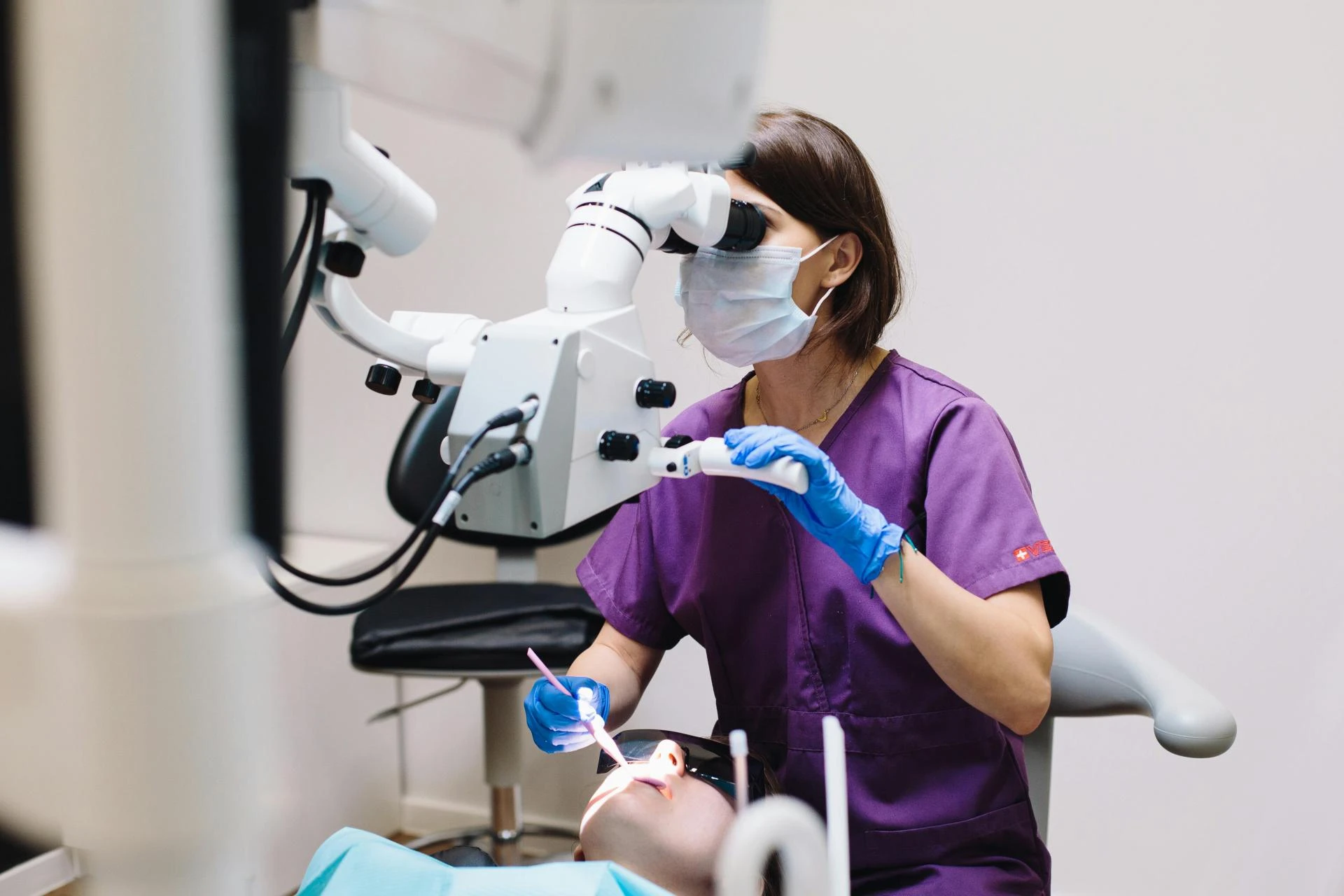 How Regular Visits to the Dentist Improve Your Family's Health