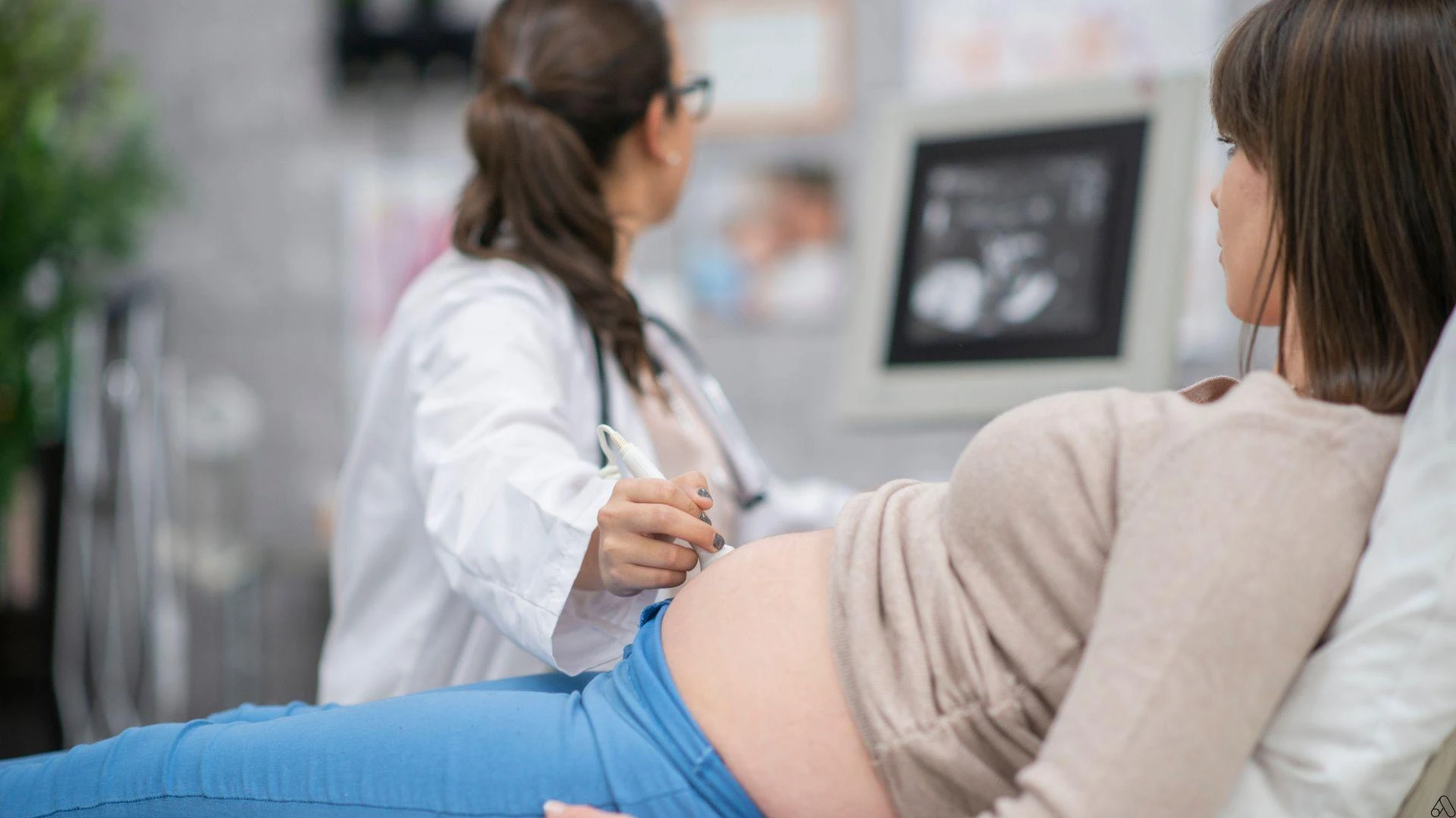 The Earliest Signs of Pregnancy before a Missed Period 