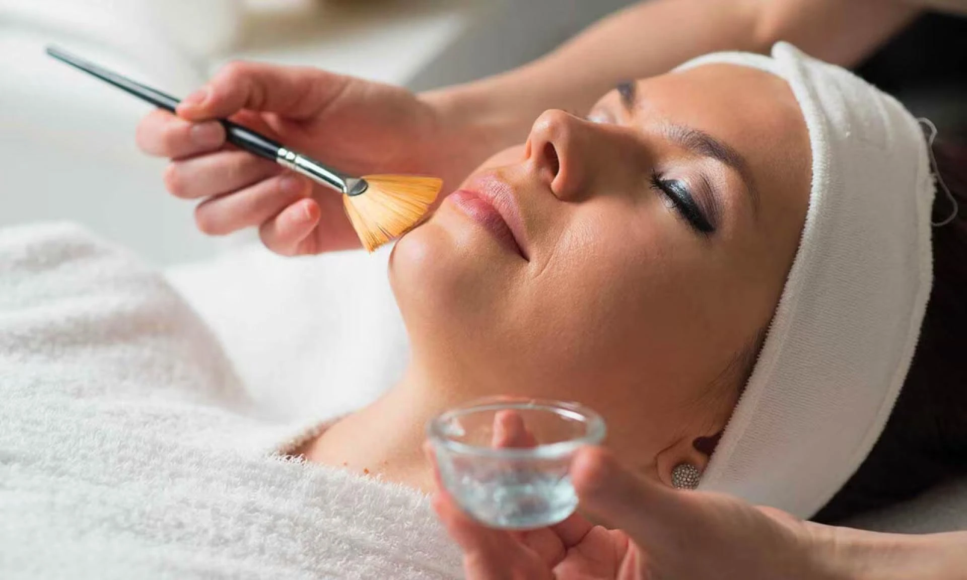 Chemical Peels vs. Botox: Which is Better for Wrinkles?