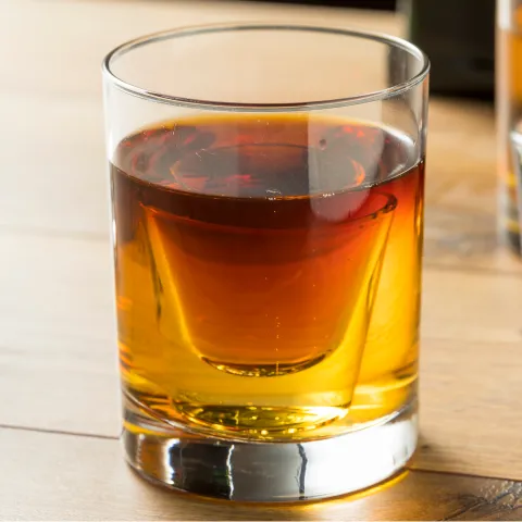 Fruity and Potent: How to Mix Fan-Favorite Bar Drinks at Home