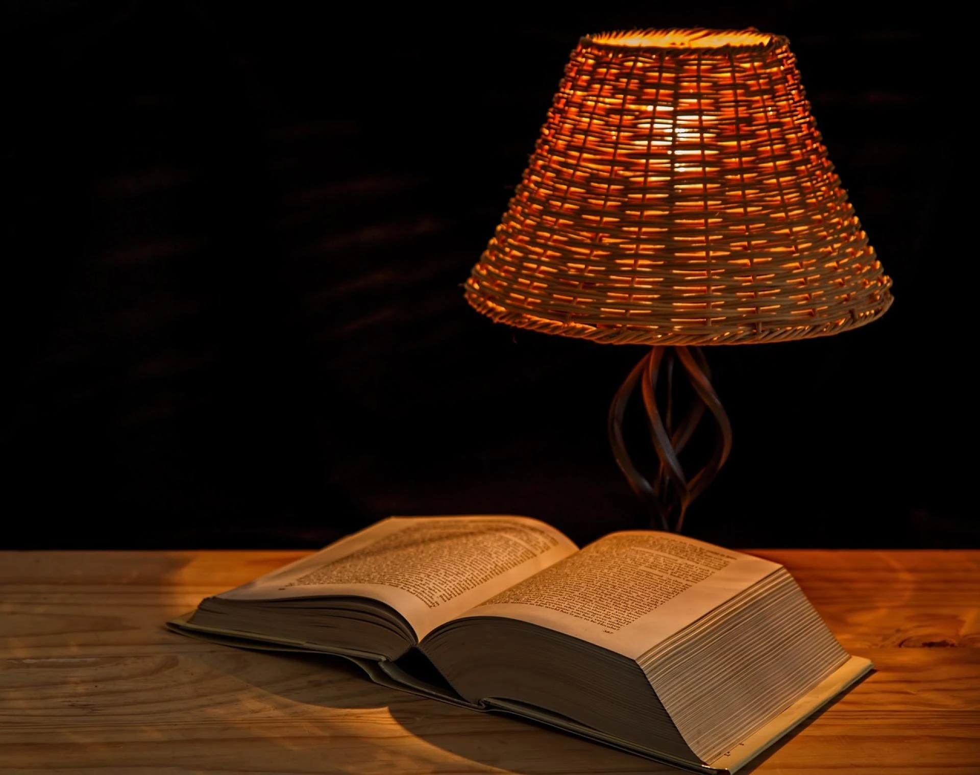 From Blog To Book: 4 Famous Bloggers Who Became Bestselling Authors