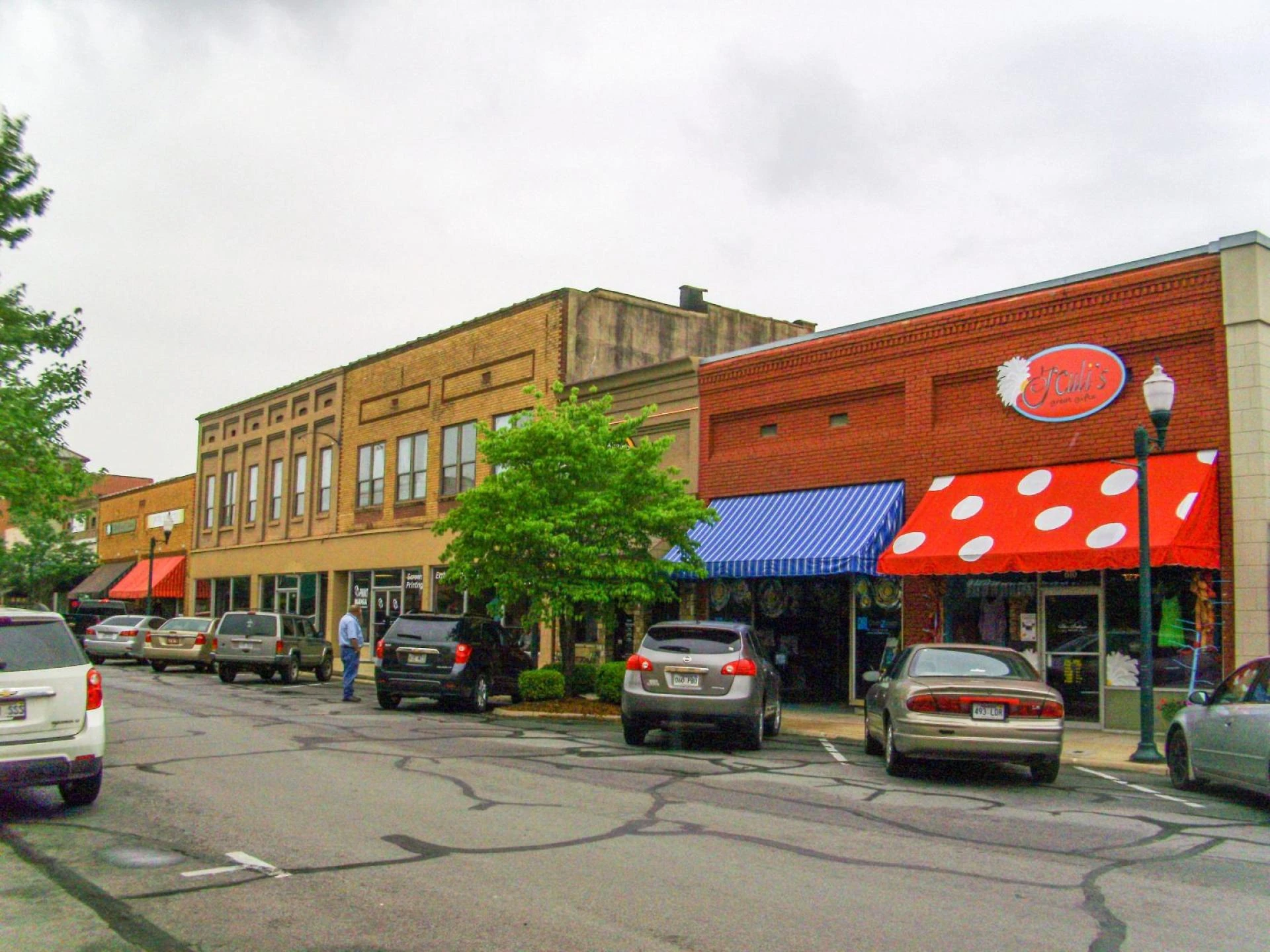 What to Do After a Car Wreck in Arkadelphia: Why Calling a Car Accident Lawyer Matters